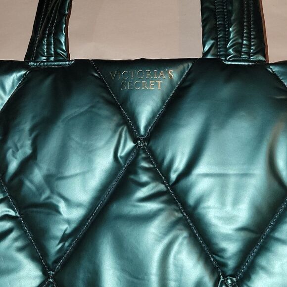 NWT Victoria's Secret Green Teal Quilted Puffer Tote Shopping Bag Handbag Purse - Picture 3 of 8